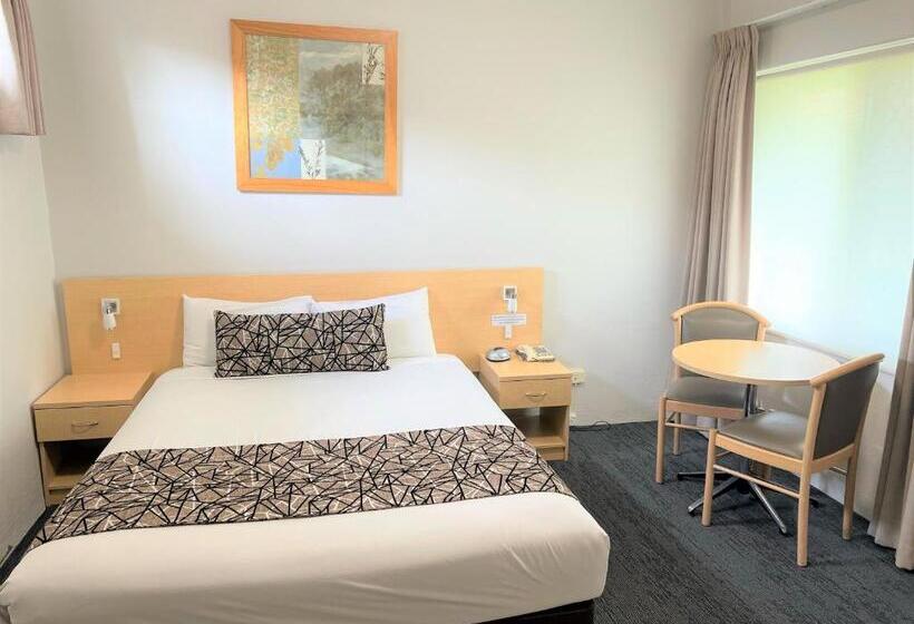 اتاق اکونومی, Bathurst Motor Inn