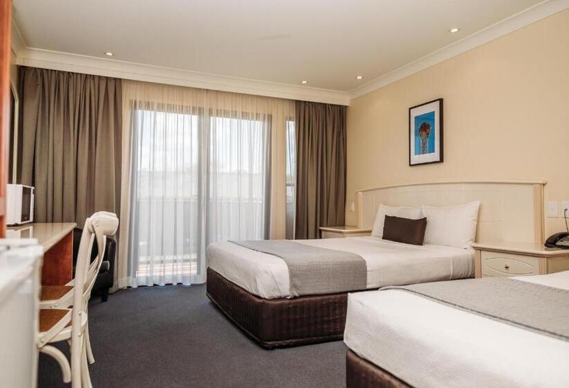 Трехместный Номер Deluxe, Kobbers Motor Inn