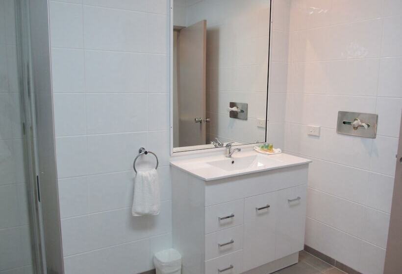 غرفة عائلية, Sunpalms Motel