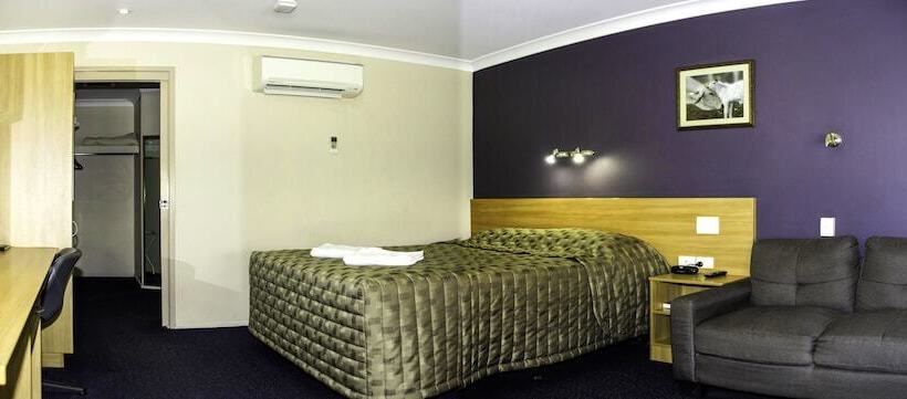 غرفة عائلية, Sunpalms Motel
