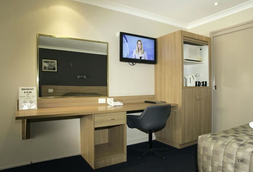 اتاق خانوادگی, Sunpalms Motel