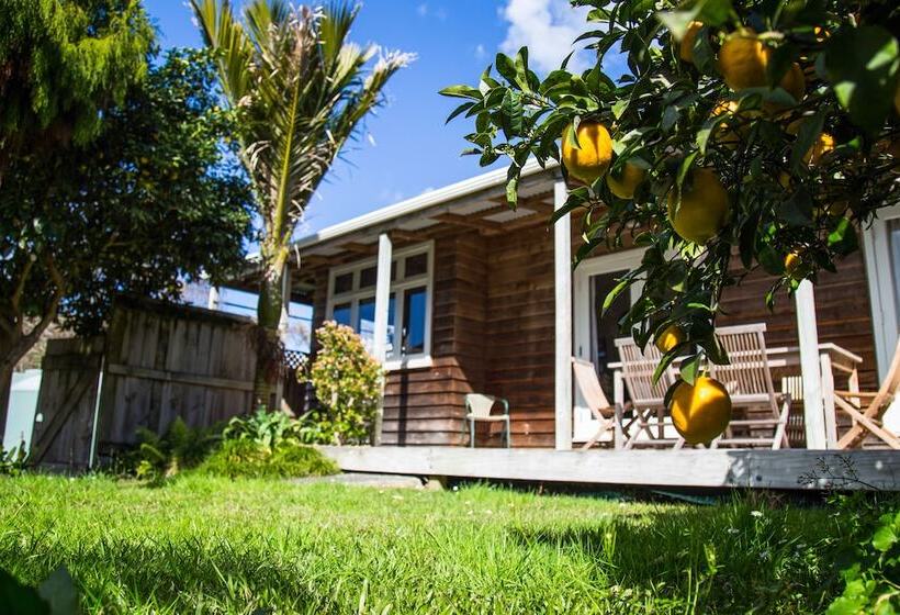 منزل 3 غرف نوم, The Church Accommodation