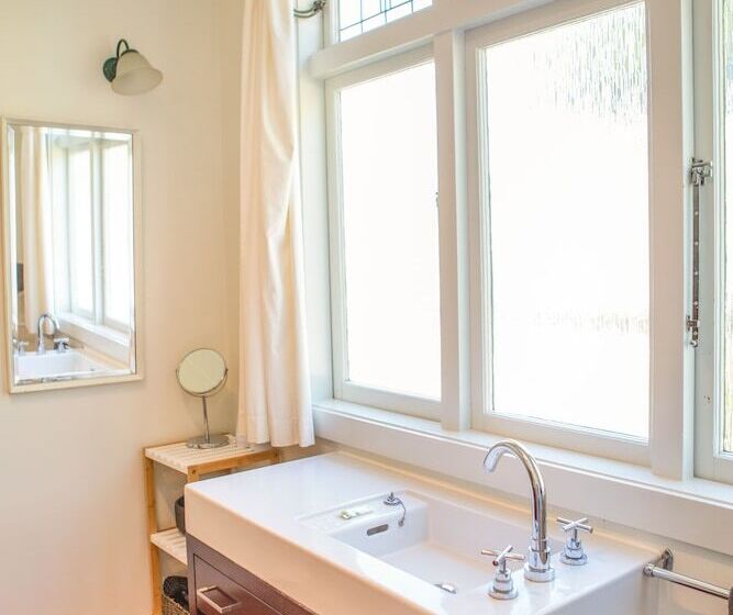 منزل 3 غرف نوم, The Church Accommodation