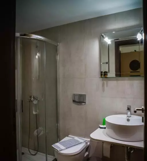 海の見えるスタンダードスタジオ, Theo Beach Hotel Apartments