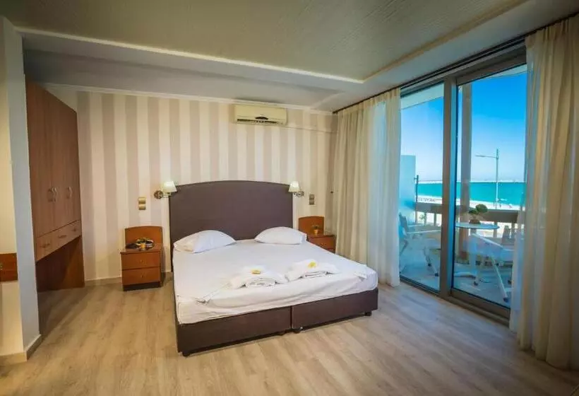 海の見えるスタンダードスタジオ, Theo Beach Hotel Apartments