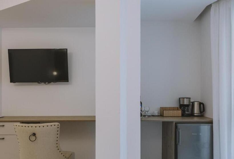 ファミリールーム, Theo Beach Hotel Apartments