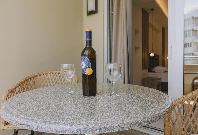 ファミリールーム, Theo Beach Hotel Apartments