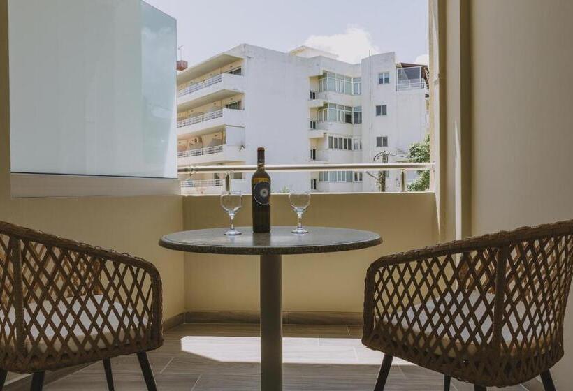 ファミリールーム, Theo Beach Hotel Apartments