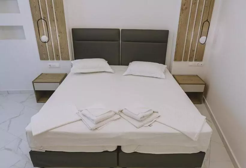 バルコニー付きスタンダードルーム, Theo Beach Hotel Apartments