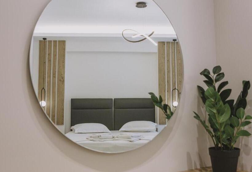 バルコニー付きスタンダードルーム, Theo Beach Hotel Apartments