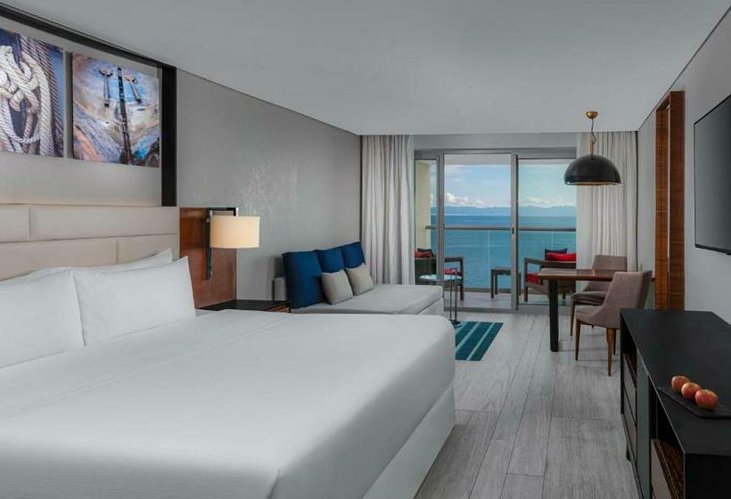 Номер Стандарт Кровать Кинг Адаптированный для Инвалидов, Hilton Vallarta Riviera All Inclusive Resort, Puerto Vallarta