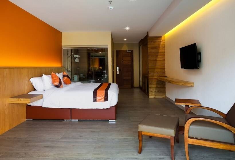 Deluxe Room Mountain View, Balihai Bay Pattaya