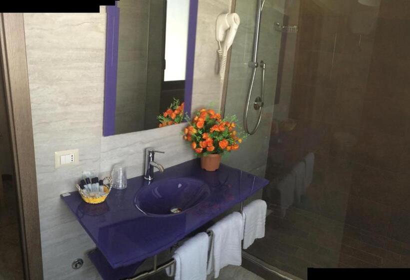 Номер Стандарт, Clinton