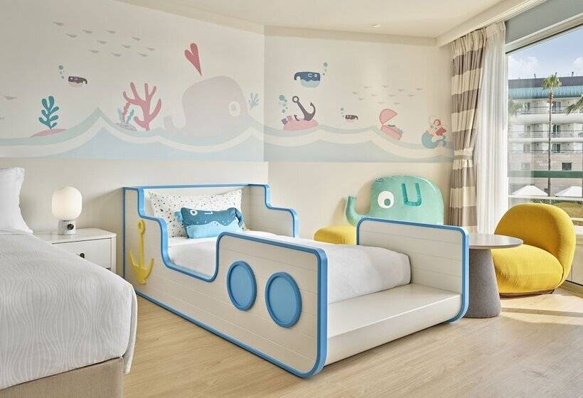 Номер Deluxe Вид на Бассейн, Grand Josun Jeju