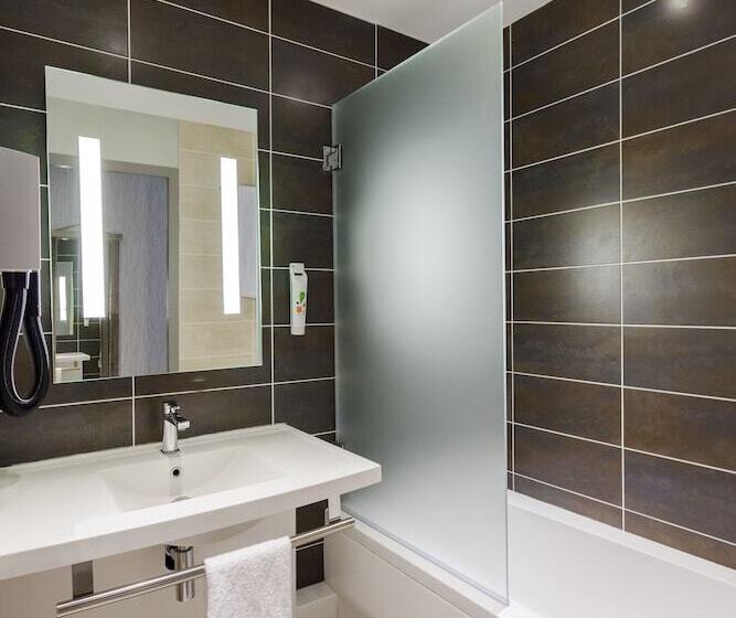 סוויטה משפחתית, Ibis Styles Vierzon