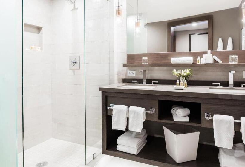 带观景的高级间, Jackson