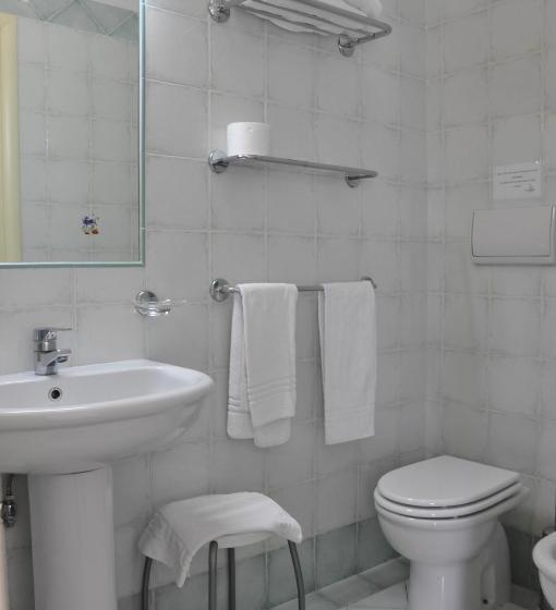 غرفة قياسية, La Marticana