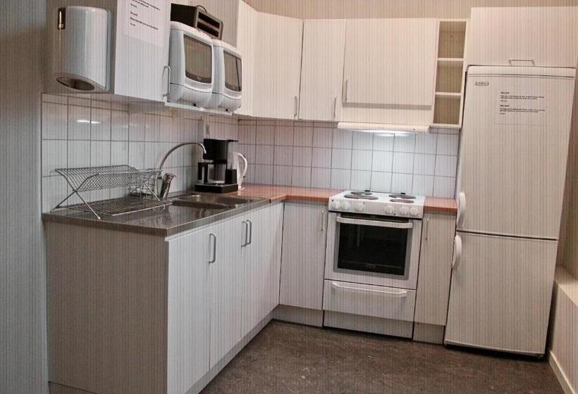 Четырехместный номер эконом класса с общей ванной комнатой, Lindesbergs Stadshotell