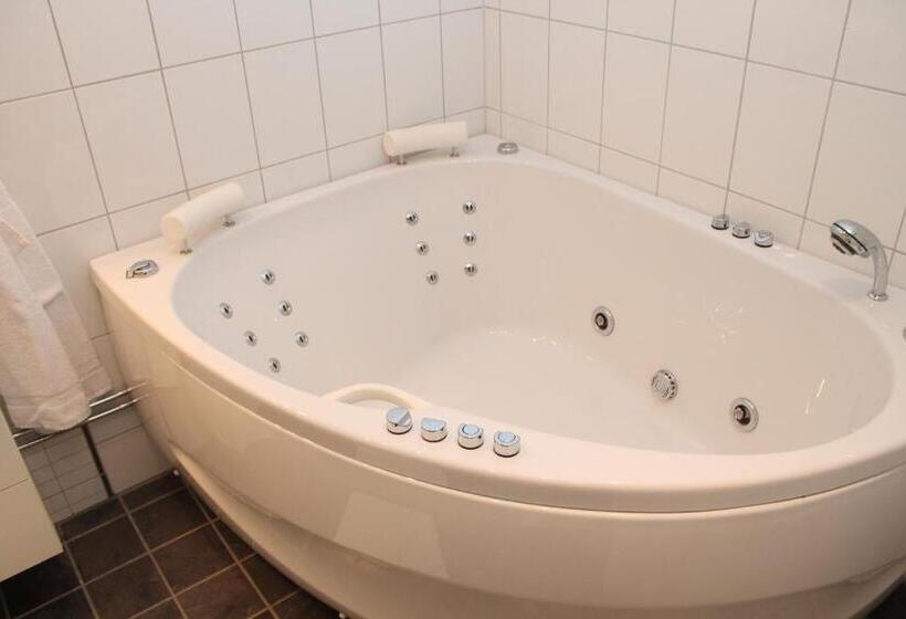 Люкс, Lindesbergs Stadshotell