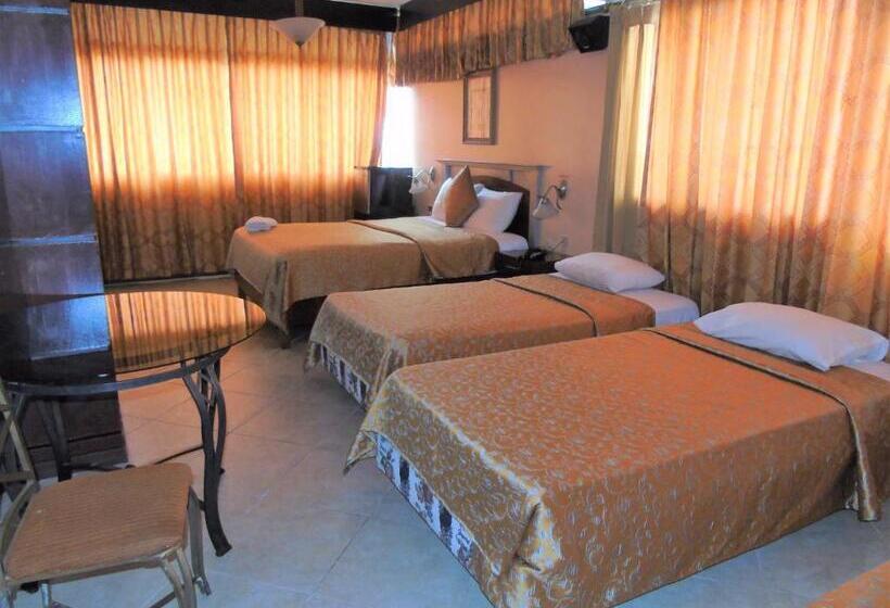 غرفة قياسية ثلاثية, Malecon Inn