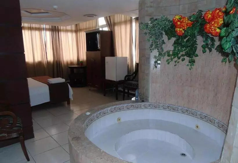 اتاق استاندارد با وان آب گرم, Malecon Inn