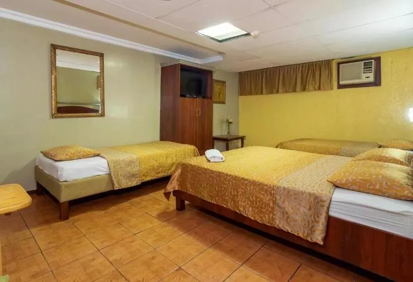 اتاق استاندارد سه نفره, Malecon Inn
