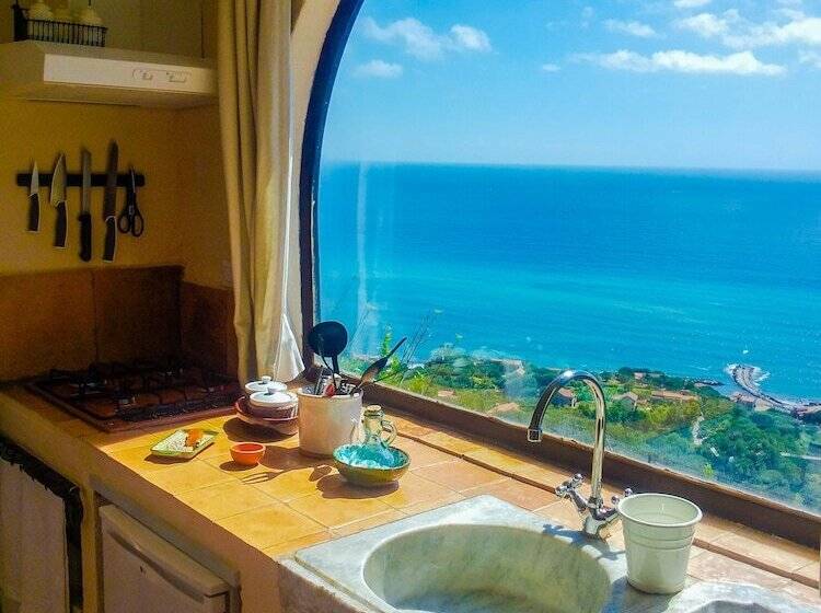 דירת חדר עם טרסה, Marulivo