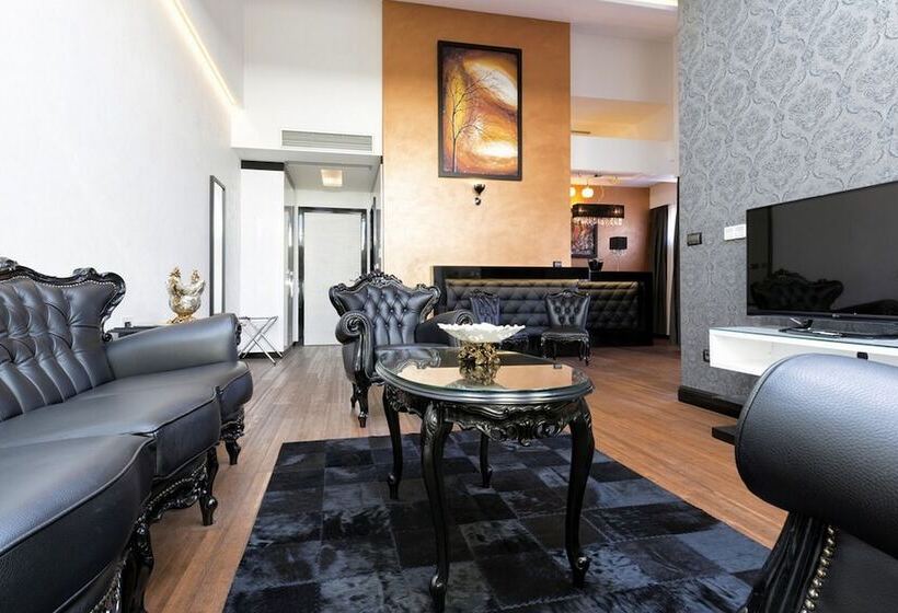 سوییت لوکس, Nova City Garni Hotel Signature Collection