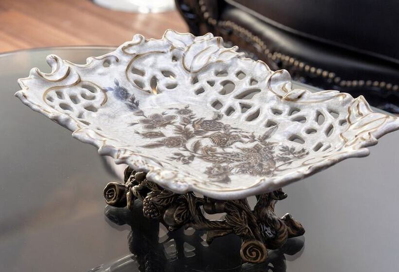 سوییت لوکس, Nova City Garni Hotel Signature Collection