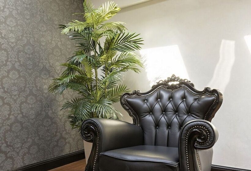 سوییت لوکس, Nova City Garni Hotel Signature Collection