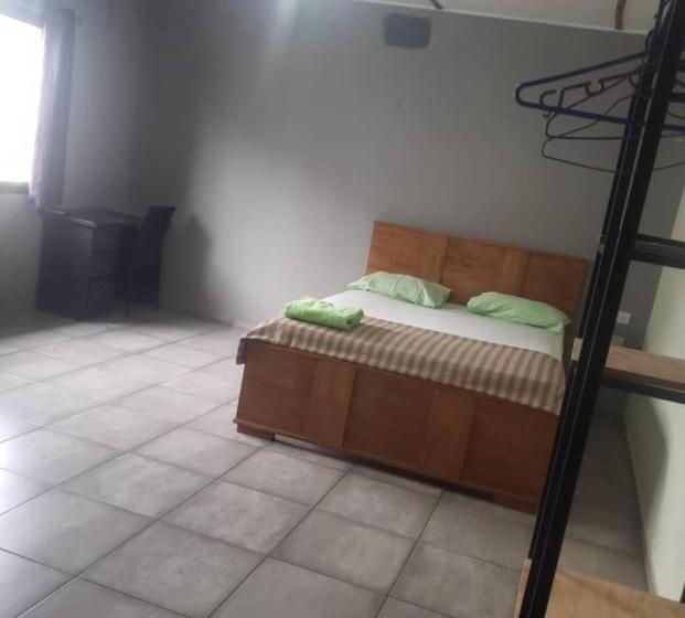 经济房, Omanye Lodge