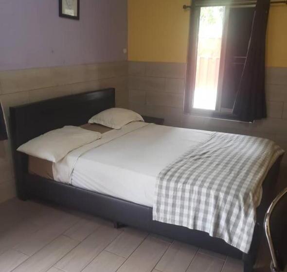 标准间, Omanye Lodge