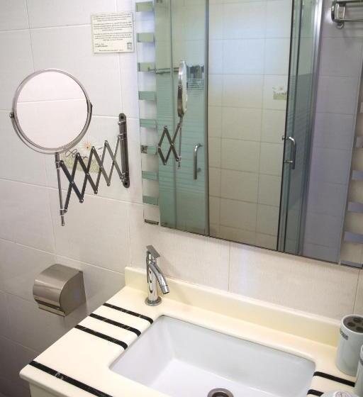 اتاق استاندارد چهار تخته, Palacio