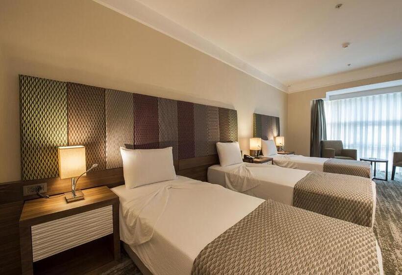 اتاق استاندارد, Ramada By Wyndham Gemli̇k
