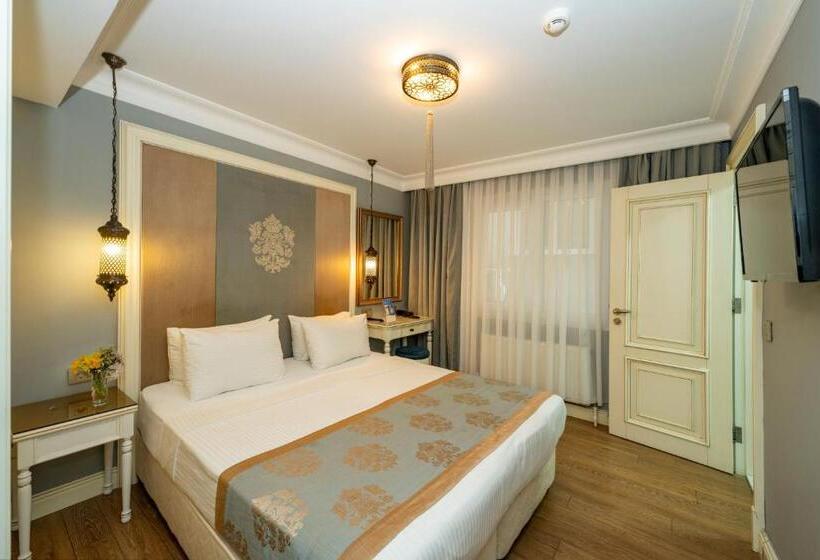 اتاق استاندارد, Raymond Blue