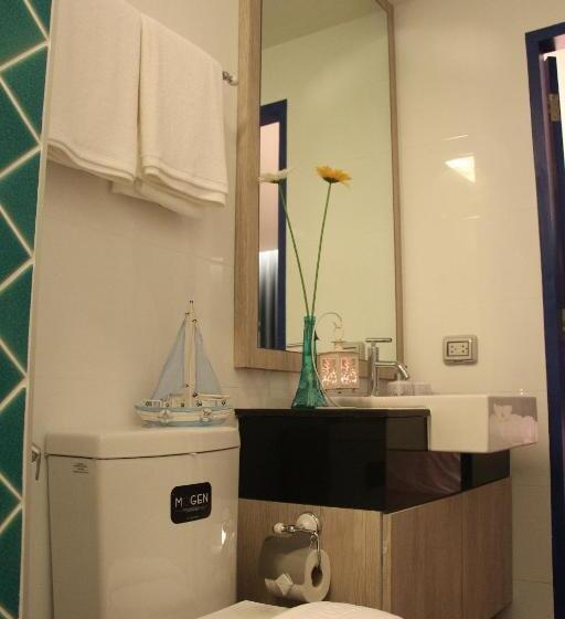 غرفة عائلية, The Blue Pearl Kata