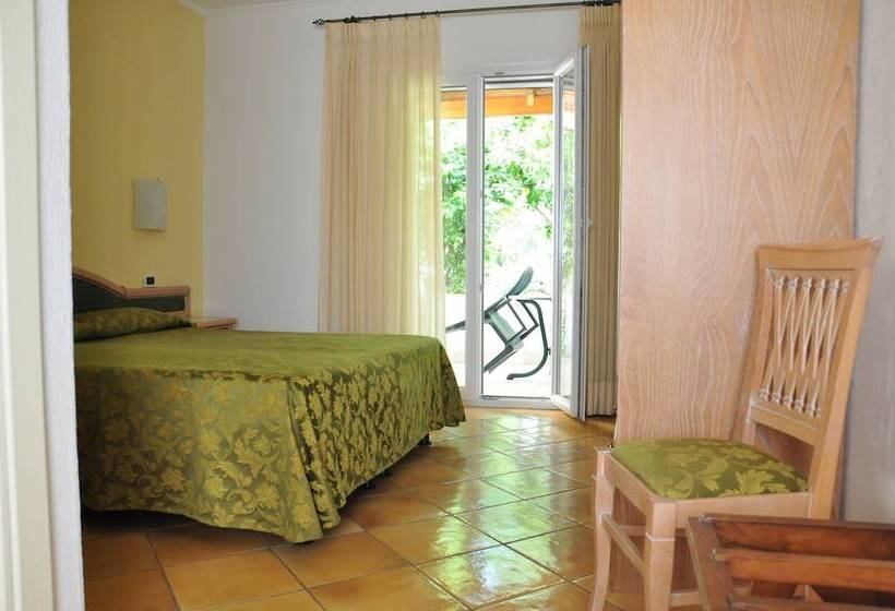 غرفة كومفورت, La Marticana