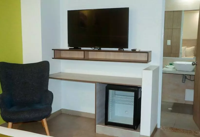 スタンダードシングルルーム, Waira Suites