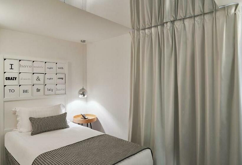 スタンダードシングルルーム, Joke Astotel