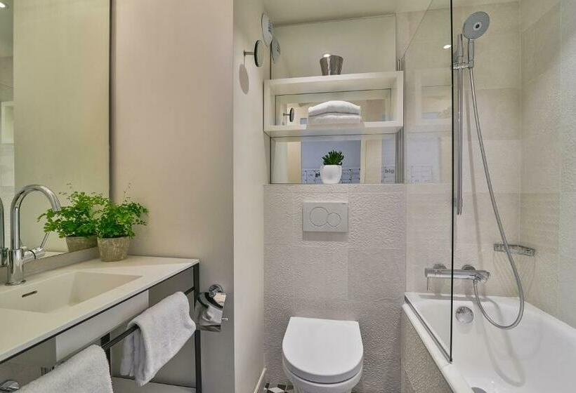 スタンダードルーム, Joke Astotel