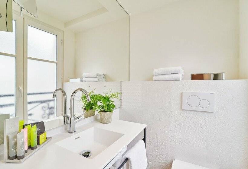 スタンダードルーム, Joke Astotel