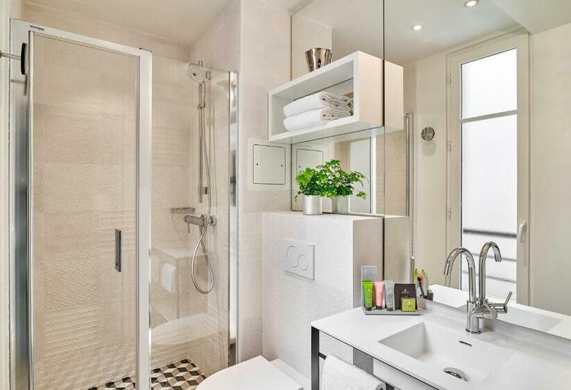 スーペリアールーム, Joke Astotel