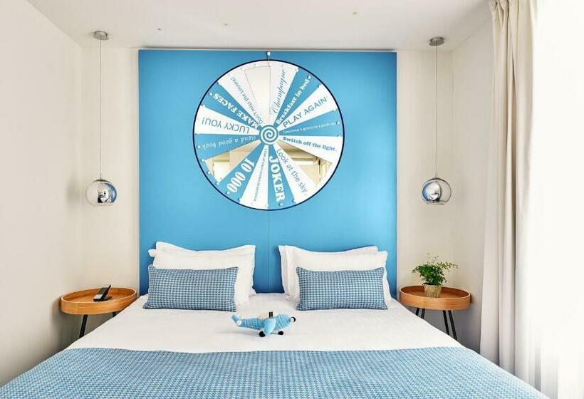 スーペリアールーム, Joke Astotel