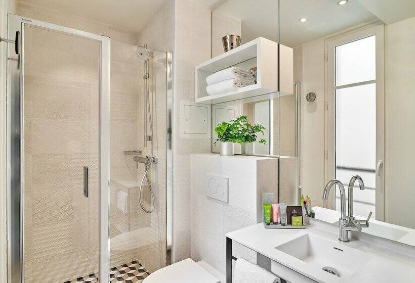 スーペリアールーム, Joke Astotel