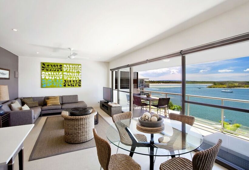آپارتمان لوکس 2 خوابه, Noosa Shores Resort