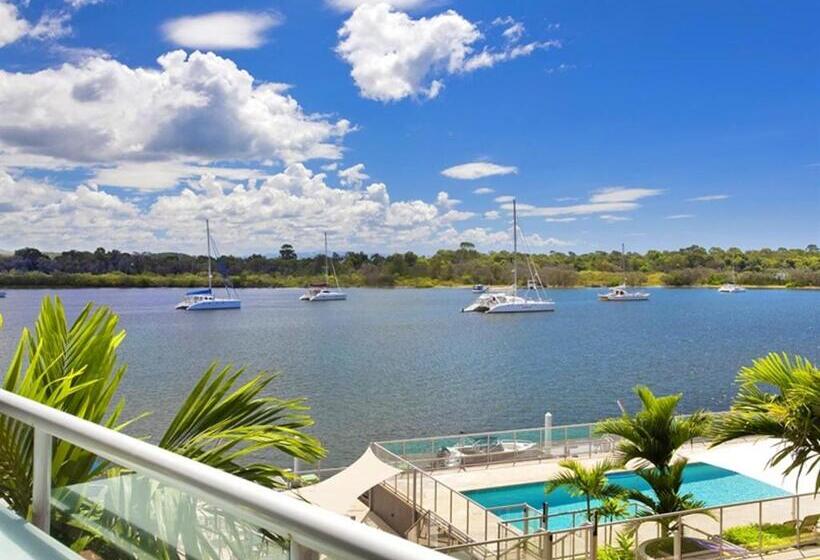 2 Bedrooms Apartment River View, Noosa Shores Resort