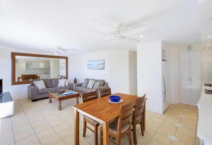 2 Bedrooms Apartment River View, Noosa Shores Resort