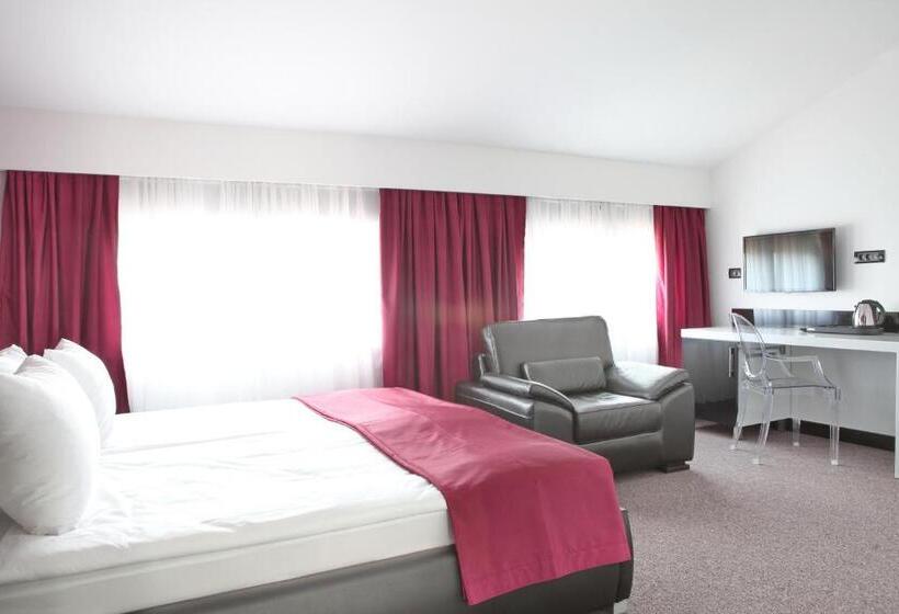 اتاق استاندارد با تخت بزرگ, Nova City Garni Hotel Signature Collection