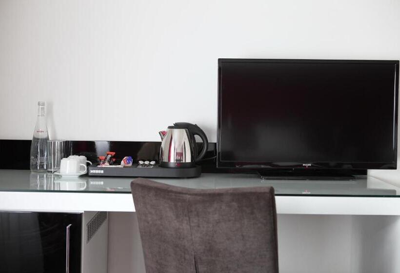 اتاق سوپریور با تخت بزرگ, Nova City Garni Hotel Signature Collection