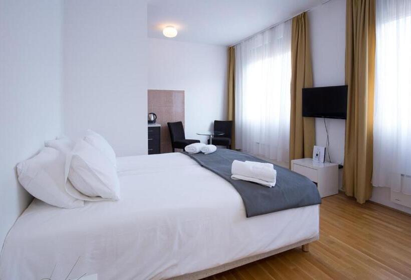 اتاق اکونومی, Nova City Garni Hotel Signature Collection